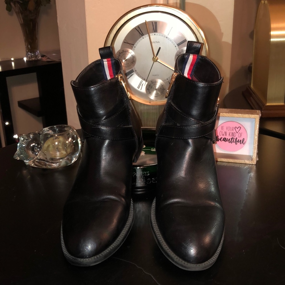Tommy Hilfiger Black Ankle Boots size7.5.
